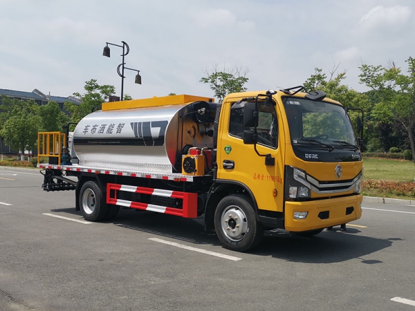 Dongfeng Dolicharge 6-square-meter intelligent asphalt sprinkler truck