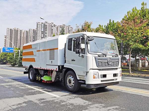 Dongfeng Tianjin 16 cubic meters road sweeper