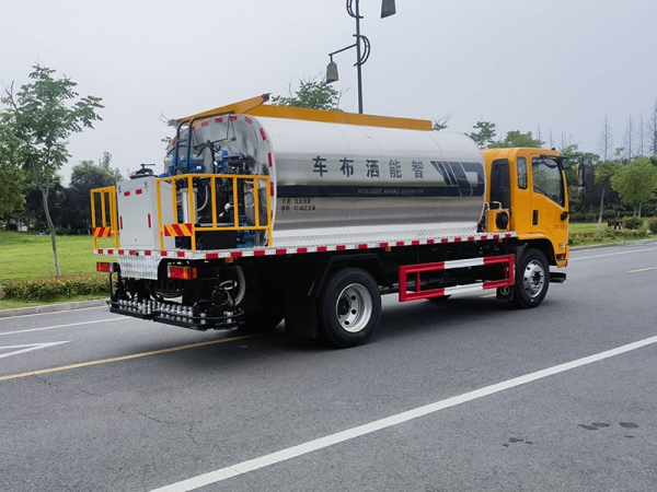 Shaanqi 12 cubic meters sprinkler truck