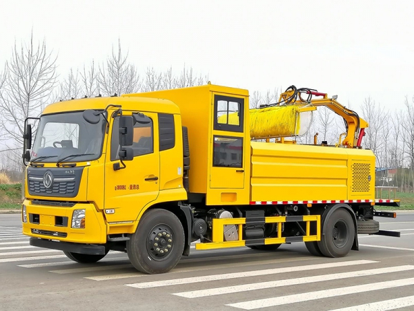 Dongfeng Tianjin Wall Cleaning Vehicle