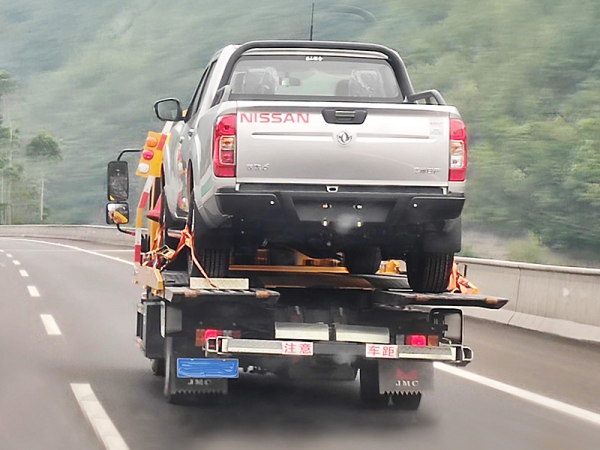 Isuzu KV100 Truck