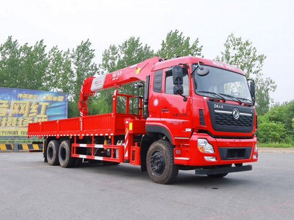 Dongfeng Tianlong VL rear double axle on 2 tons straight boom crane