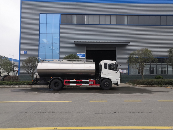 Dongfeng Tianjin 13 square meters milk tanker