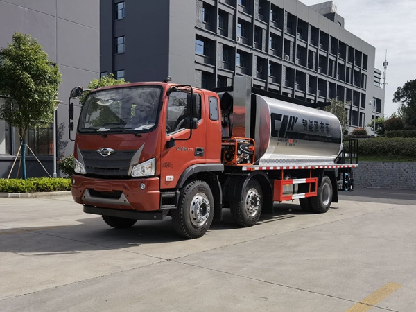 Foton small three-axle 16-square-meter intelligent sprinkler truck