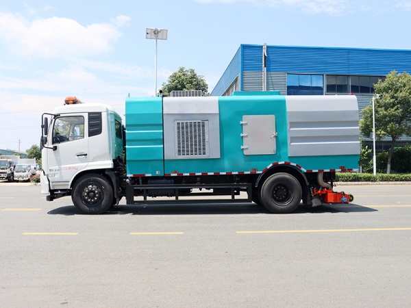 TIANJIN Rear-mounted Dust Extraction Vehicle