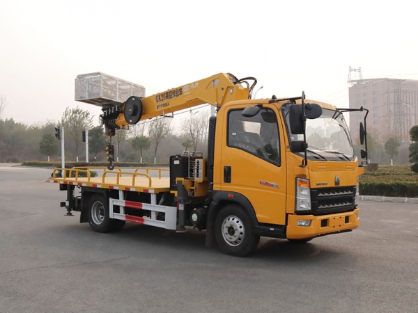 SINOTRUK Heavy Duty Truck Haworth single row 5 tons straight boom crane