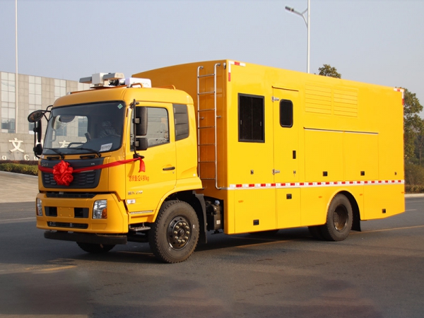 Dongfeng 3000m³ Drainage Truck