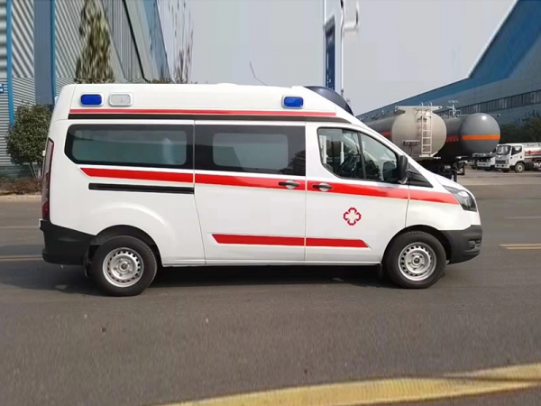 V362 gasoline automatic transfer ambulance