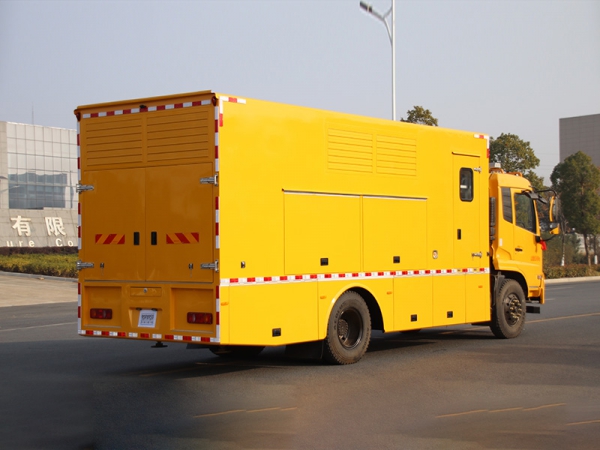 Dongfeng 3000m³ Drainage Truck