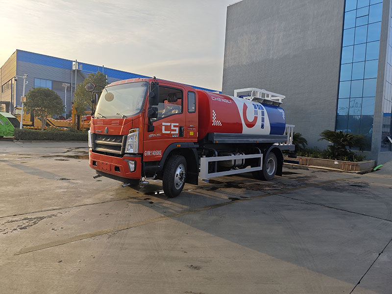 SINOTRUK Vehicle Haworth 8-ton Drinking Water Truck