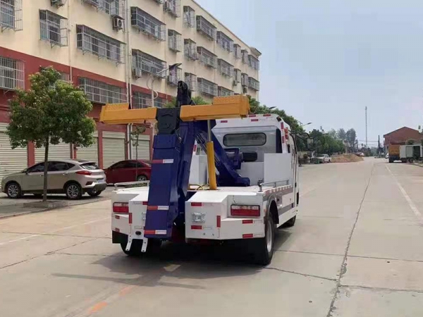 Dongfeng Dolica D7 Road Rescue Vehicle