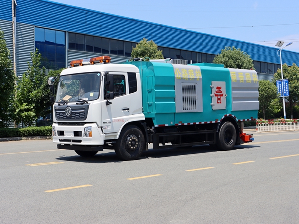 TIANJIN Rear-mounted Dust Extraction Vehicle