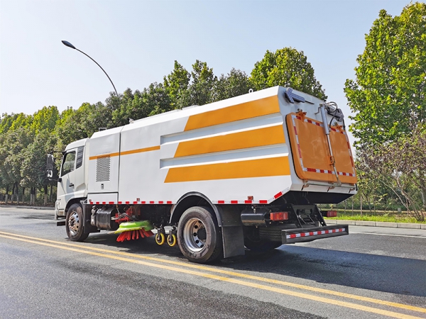 Dongfeng Tianjin 16 cubic meters road sweeper