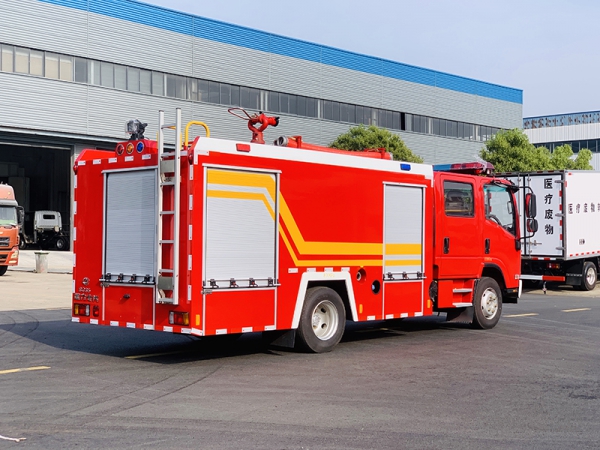 Isuzu 3.5-ton Foam Tanker Fire Truck