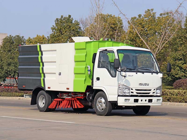 Isuzu Road Sweeper