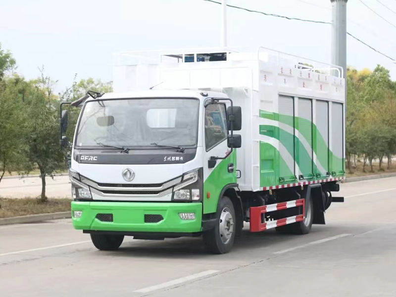 Dongfeng Dolica 3800 Suction and Purification Vehicle