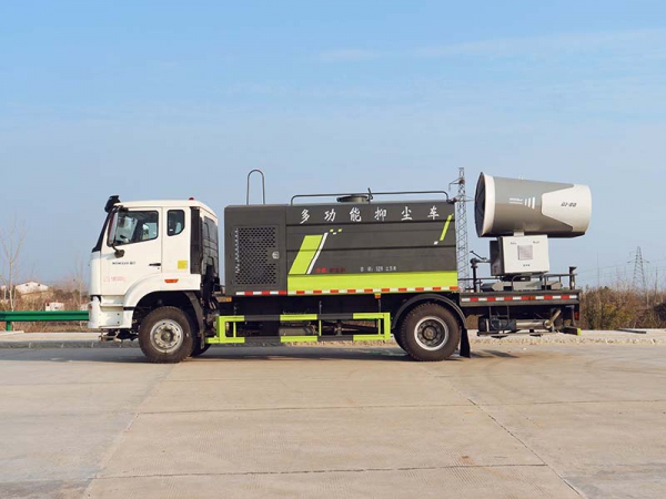 SINOTRUK Duty Truck 12 cubic meters Haworth Dust Suppression Truck