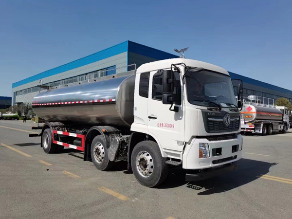 Dongfeng Tianjin three-axle 19.5 square meters milk tanker