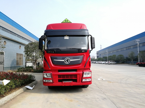 Dongfeng Tianlong 46-party semi-trailer aluminum alloy oil tanker