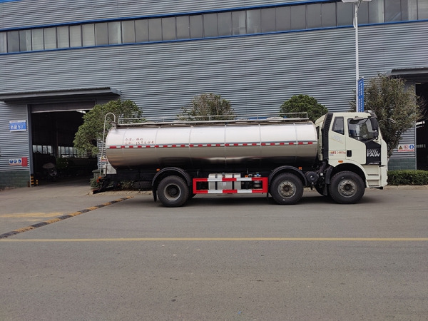 Jiefang J6 3-axle 19.5 mt milk tanker truck