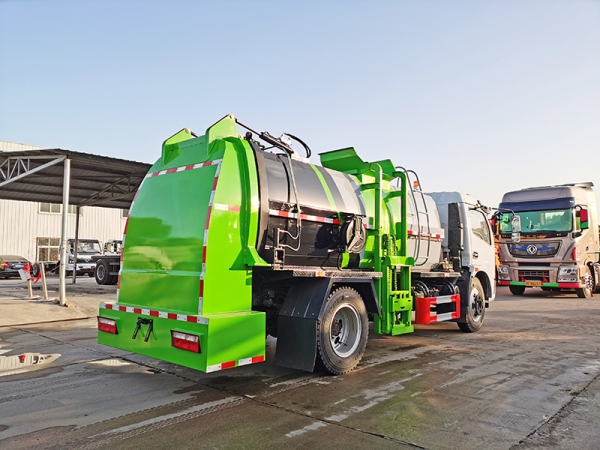 Dongfeng F7 Kitchen Garbage Truck