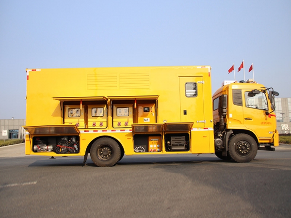 Dongfeng 3000m³ Drainage Truck