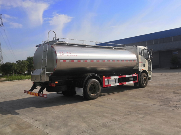 Jiefang J6 Single Axle Milk Tanker