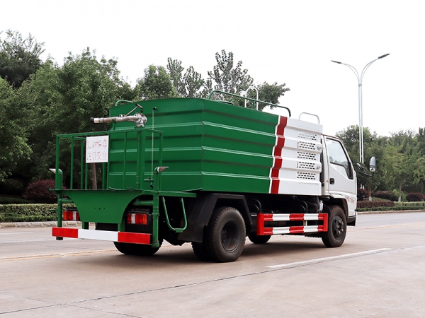 JIANGLING 5 cubic meters spray truck