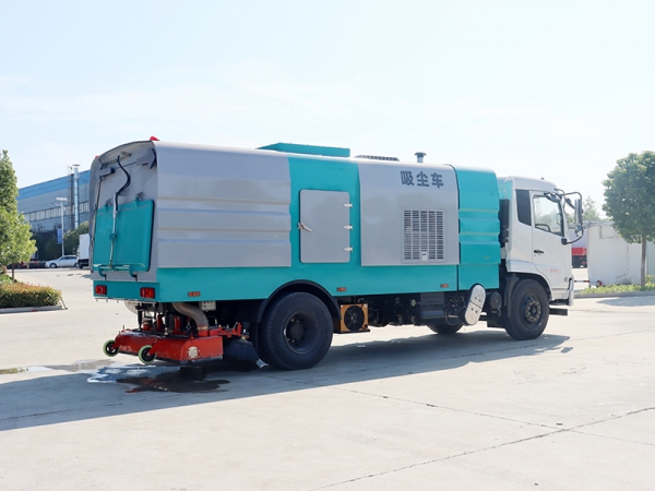 Dongfeng Tianjin 18-ton rear-mounted vacuum truck