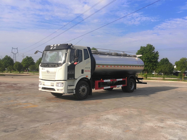 Jiefang J6 Single Axle Milk Tanker