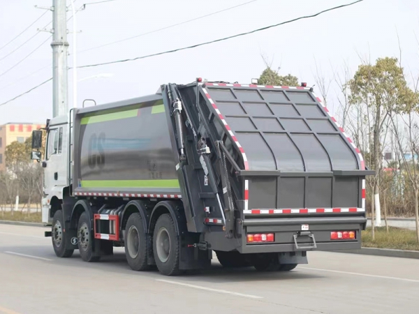 Shaanqi front four rear eight compressed garbage truck 8x4