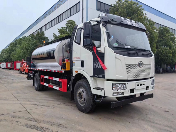 Jiefang Sprinkler Truck