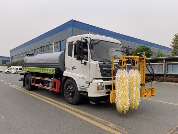 Dongfeng Tianjin City Guardrail Cleaning Vehicle