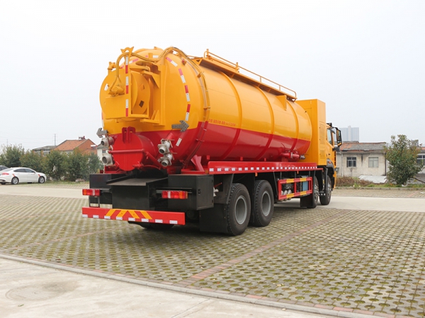 SINOTRUK Duty Vehicle Haowo Front Four Rear Eight Cleaning and Suction Trucks