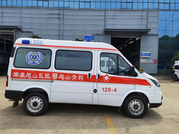 JIANGLING Teshun short-axle medium-roof diesel custodial ambulance