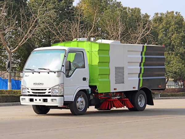 Isuzu Road Sweeper