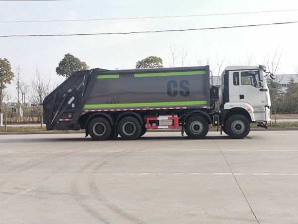 Shaanqi front four rear eight compressed garbage truck 8x4