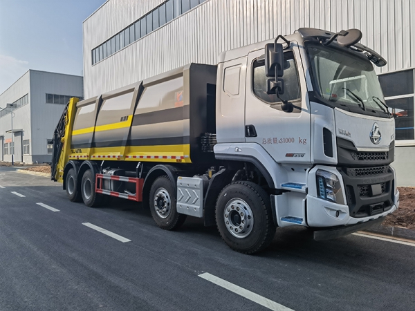 Liuqi front four rear eight compressed garbage truck