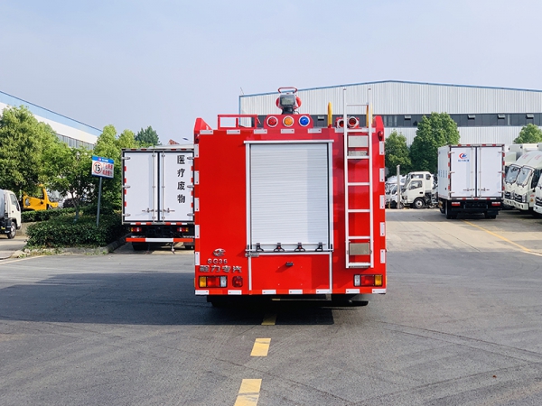 Isuzu 3.5-ton Foam Tanker Fire Truck