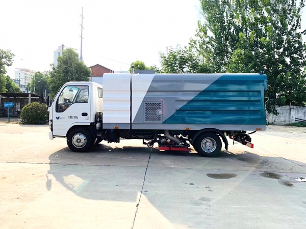 Isuzu 100P Dust Extractor