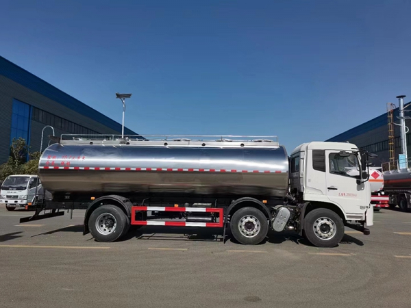 Dongfeng Tianjin three-axle 19.5 square meters milk tanker