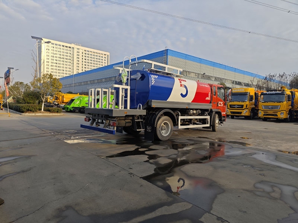 SINOTRUK Vehicle Haworth 8-ton Drinking Water Truck