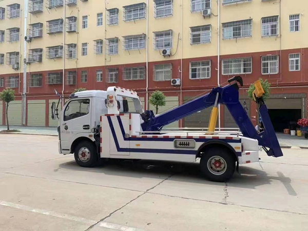 Dongfeng Dolica D7 Road Rescue Vehicle