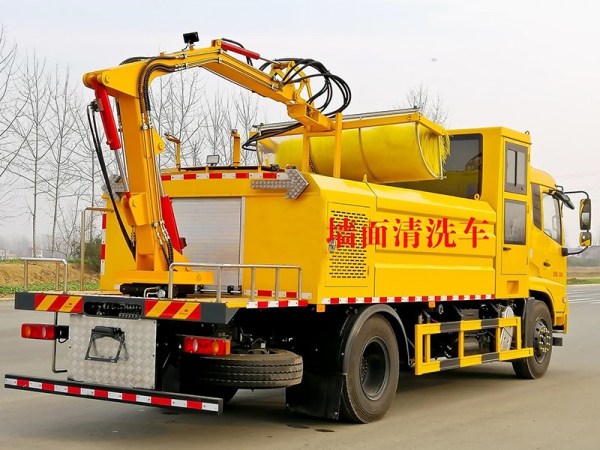 Dongfeng Tianjin Wall Cleaning Vehicle