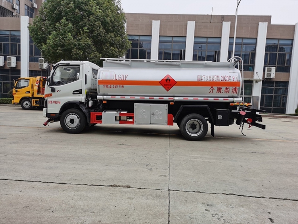 JAC Junling 8-ton Tanker Truck