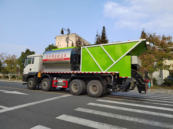 Shaanqi 8x4 Synchronized Gravel Sealing Vehicle