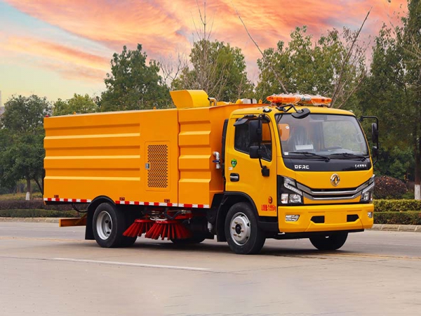 Dongfeng 12 tons road sweeper