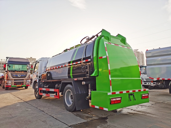 Dongfeng F7 Kitchen Garbage Truck