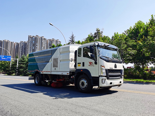 SINOTRUK Duty Haworth Sweeper