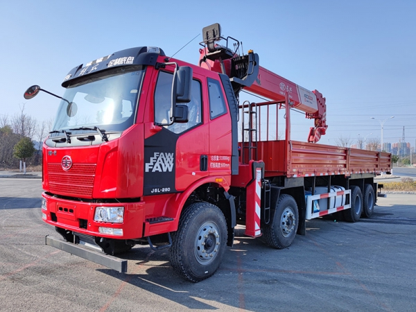 Jiefang J6L front four rear eight 12 tons straight boom crane